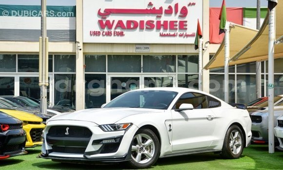 Ra Imported Ford Mustang funfun Ọkọ̀ in Import - Dubai ni Ashanti Ra Imported Ford Mustang funfun Ọkọ̀ in Import - Dubai ni Ashanti