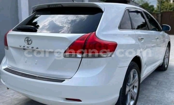 Buy Used Toyota Venza White Car in Accra in Greater Accra Buy Used Toyota Venza White Car in Accra in Greater Accra