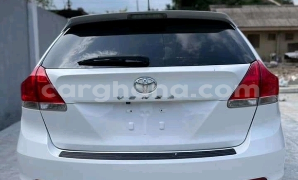 Buy Used Toyota Venza White Car in Accra in Greater Accra Buy Used Toyota Venza White Car in Accra in Greater Accra