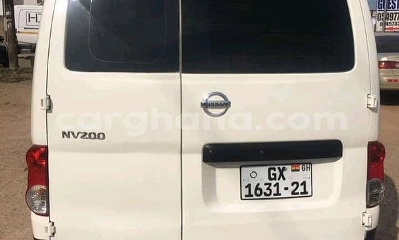 Ra Àlòkù Nissan NV200 funfun Ọkọ̀ in Accra ni Greater Accra Ra Àlòkù Nissan NV200 funfun Ọkọ̀ in Accra ni Greater Accra