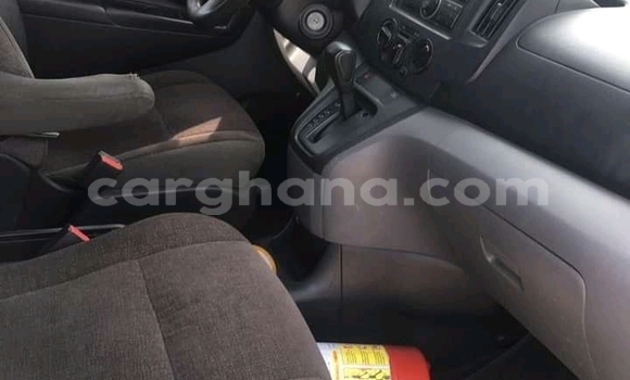 Ra Àlòkù Nissan NV200 funfun Ọkọ̀ in Accra ni Greater Accra Ra Àlòkù Nissan NV200 funfun Ọkọ̀ in Accra ni Greater Accra