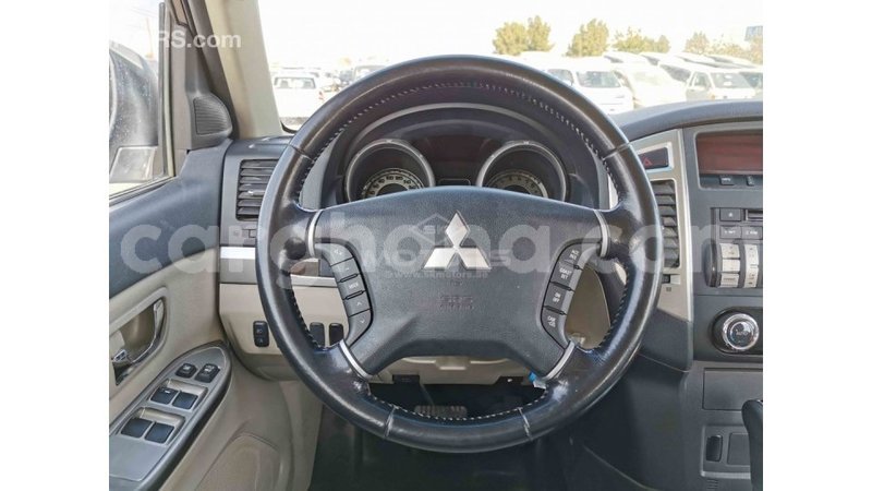 Big with watermark mitsubishi pajero ashanti import dubai 31070