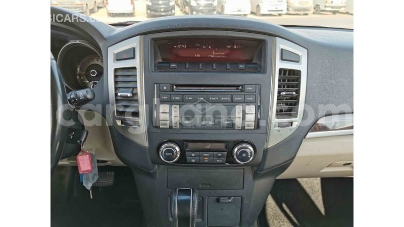 Big with watermark mitsubishi pajero ashanti import dubai 31070