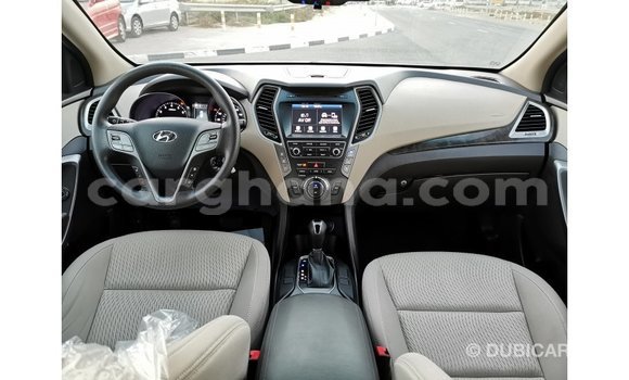 Sayi Imported Hyundai Santa Fe White Mota in Import - Dubai a Ashanti Sayi Imported Hyundai Santa Fe White Mota in Import - Dubai a Ashanti