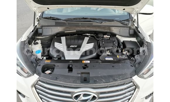 Sayi Imported Hyundai Santa Fe White Mota in Import - Dubai a Ashanti Sayi Imported Hyundai Santa Fe White Mota in Import - Dubai a Ashanti