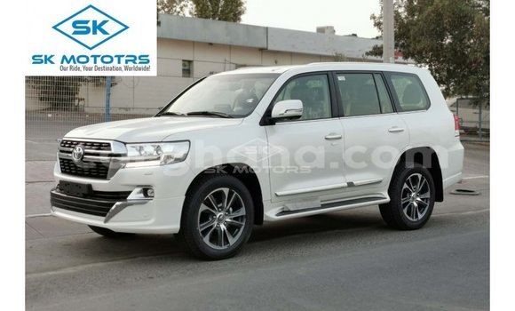 Sayi Imported Toyota Land Cruiser White Mota in Import - Dubai a Ashanti Sayi Imported Toyota Land Cruiser White Mota in Import - Dubai a Ashanti