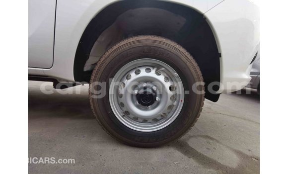 Ra Imported Toyota Hilux funfun Ọkọ̀ in Import - Dubai ni Ashanti Ra Imported Toyota Hilux funfun Ọkọ̀ in Import - Dubai ni Ashanti