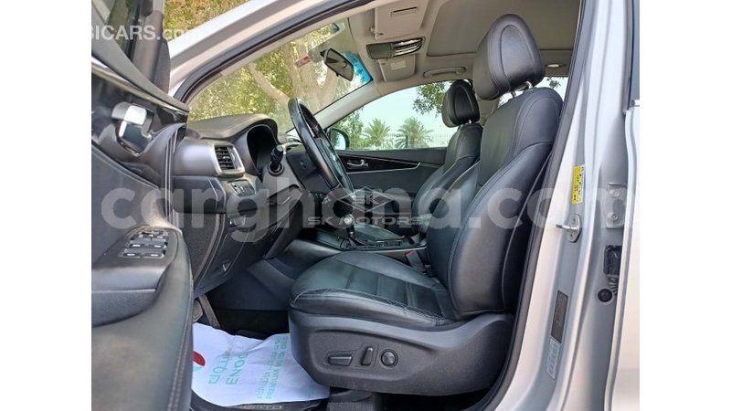 Big with watermark kia sorento ashanti import dubai 31120