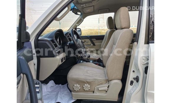 Sayi Imported Mitsubishi Pajero White Mota in Import - Dubai a Ashanti Sayi Imported Mitsubishi Pajero White Mota in Import - Dubai a Ashanti