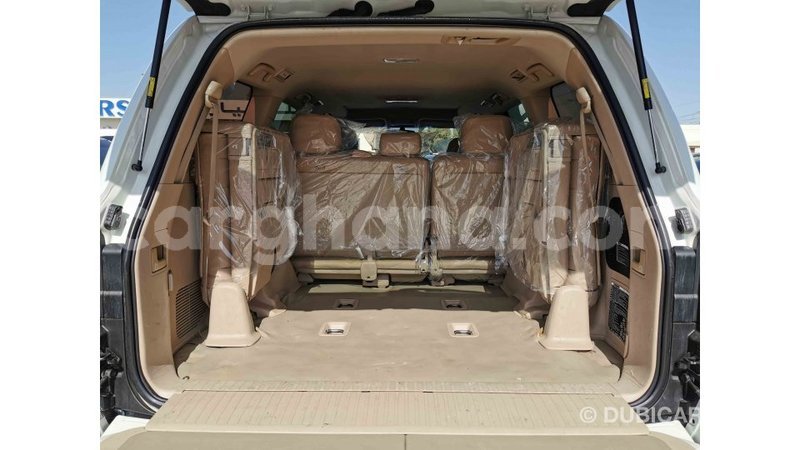 Big with watermark toyota land cruiser ashanti import dubai 31142