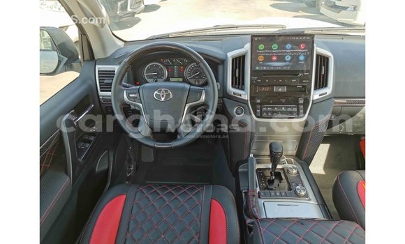 Buy Import Toyota Land Cruiser White Car in Import - Dubai in Ashanti Buy Import Toyota Land Cruiser White Car in Import - Dubai in Ashanti