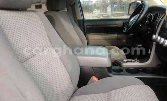 Sayi Na hannu Toyota Tundra White Mota in Accra a Greater Accra Sayi Na hannu Toyota Tundra White Mota in Accra a Greater Accra