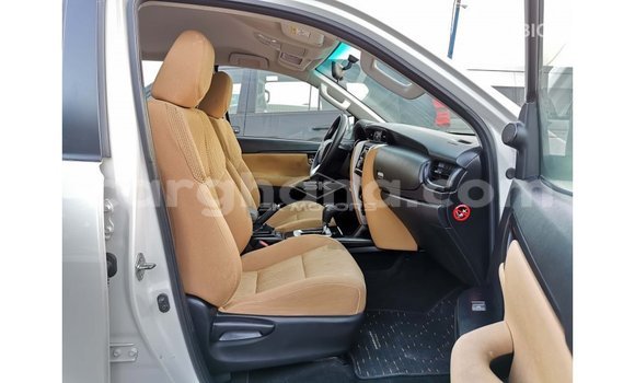 Ra Imported Toyota Fortuner funfun Ọkọ̀ in Import - Dubai ni Ashanti Ra Imported Toyota Fortuner funfun Ọkọ̀ in Import - Dubai ni Ashanti