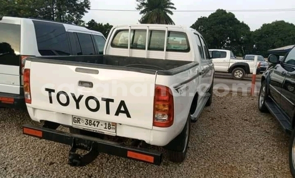 Buy Used Toyota Hilux White Car in Sekondi–Takoradi Metropolitan in Western