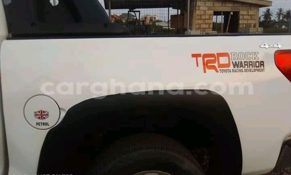 Sayi Na hannu Toyota Tundra White Mota in Sekondi–Takoradi Metropolitan a Yamma Sayi Na hannu Toyota Tundra White Mota in Sekondi–Takoradi Metropolitan a Yamma