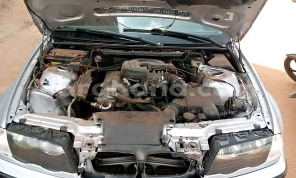 Sayi Na hannu BMW 3200 Sauran Mota in Sekondi–Takoradi Metropolitan a Yamma Sayi Na hannu BMW 3200 Sauran Mota in Sekondi–Takoradi Metropolitan a Yamma