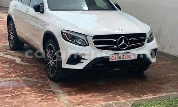Ra Àlòkù Mercedes‒Benz GLC funfun Ọkọ̀ in Accra ni Greater Accra