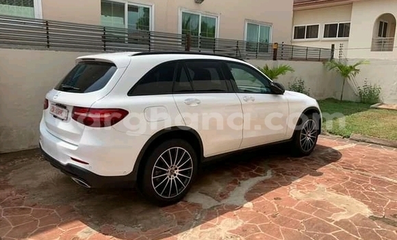 Buy Used Mercedes‒Benz GLC White Car in Accra in Greater Accra Buy Used Mercedes‒Benz GLC White Car in Accra in Greater Accra