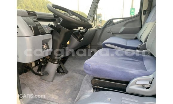 Sayi Imported Mitsubishi Carisma White Mota in Import - Dubai a Ashanti Sayi Imported Mitsubishi Carisma White Mota in Import - Dubai a Ashanti