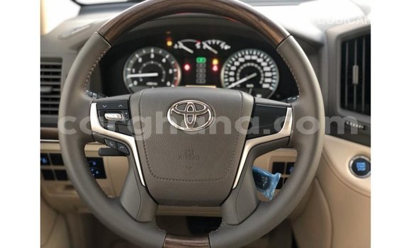 Buy Import Toyota Land Cruiser White Car in Import - Dubai in Ashanti Buy Import Toyota Land Cruiser White Car in Import - Dubai in Ashanti