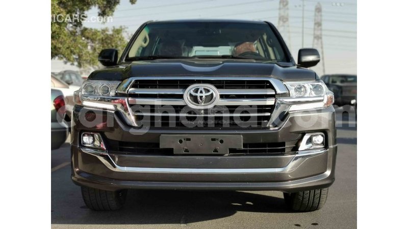 Big with watermark toyota land cruiser ashanti import dubai 31323