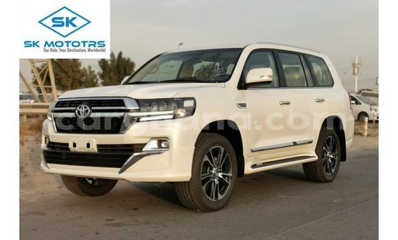 Ra Imported Toyota Land Cruiser funfun Ọkọ̀ in Import - Dubai ni Ashanti Ra Imported Toyota Land Cruiser funfun Ọkọ̀ in Import - Dubai ni Ashanti