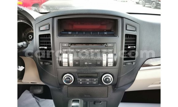 Buy Import Mitsubishi Pajero White Car in Import - Dubai in Ashanti Buy Import Mitsubishi Pajero White Car in Import - Dubai in Ashanti