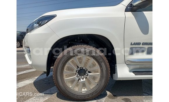 Ra Imported Toyota Prado funfun Ọkọ̀ in Import - Dubai ni Ashanti Ra Imported Toyota Prado funfun Ọkọ̀ in Import - Dubai ni Ashanti
