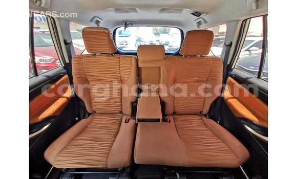 Ra Imported Toyota Innova funfun Ọkọ̀ in Import - Dubai ni Ashanti Ra Imported Toyota Innova funfun Ọkọ̀ in Import - Dubai ni Ashanti