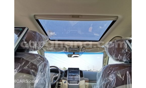 Ra Imported Toyota Land Cruiser funfun Ọkọ̀ in Import - Dubai ni Ashanti Ra Imported Toyota Land Cruiser funfun Ọkọ̀ in Import - Dubai ni Ashanti