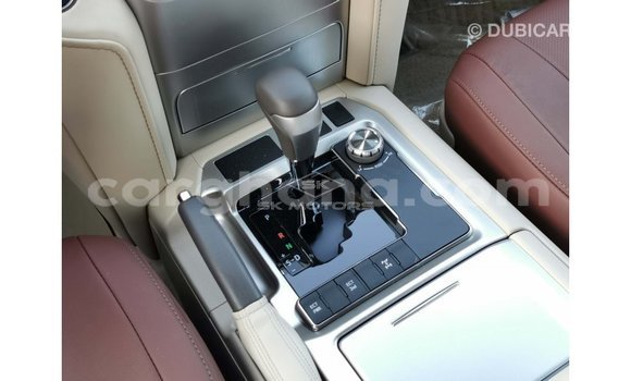 Ra Imported Toyota Land Cruiser funfun Ọkọ̀ in Import - Dubai ni Ashanti Ra Imported Toyota Land Cruiser funfun Ọkọ̀ in Import - Dubai ni Ashanti