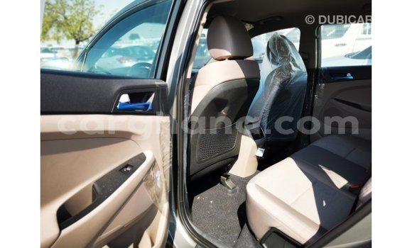 Buy Import Hyundai Tucson Green Car in Import - Dubai in Ashanti Buy Import Hyundai Tucson Green Car in Import - Dubai in Ashanti