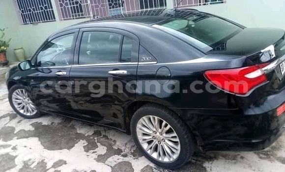 Ra Àlòkù Chrysler 300C Black Ọkọ̀ in Accra ni Greater Accra Ra Àlòkù Chrysler 300C Black Ọkọ̀ in Accra ni Greater Accra