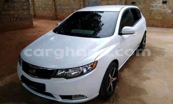 Ra Àlòkù Kia Forte funfun Ọkọ̀ in Accra ni Greater Accra