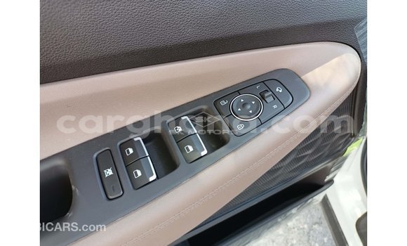 Sayi Imported Hyundai Santa Fe White Mota in Import - Dubai a Ashanti Sayi Imported Hyundai Santa Fe White Mota in Import - Dubai a Ashanti