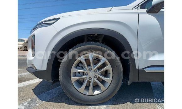 Sayi Imported Hyundai Santa Fe White Mota in Import - Dubai a Ashanti Sayi Imported Hyundai Santa Fe White Mota in Import - Dubai a Ashanti