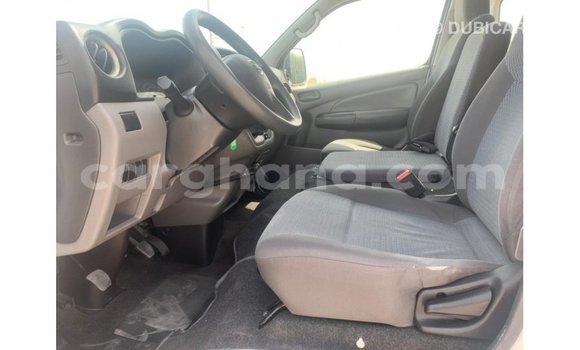 Ra Imported Nissan Urvan funfun Ọkọ̀ in Import - Dubai ni Ashanti Ra Imported Nissan Urvan funfun Ọkọ̀ in Import - Dubai ni Ashanti