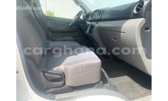 Ra Imported Nissan Urvan funfun Ọkọ̀ in Import - Dubai ni Ashanti Ra Imported Nissan Urvan funfun Ọkọ̀ in Import - Dubai ni Ashanti