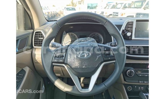 Sayi Imported Hyundai Tucson White Mota in Import - Dubai a Ashanti Sayi Imported Hyundai Tucson White Mota in Import - Dubai a Ashanti