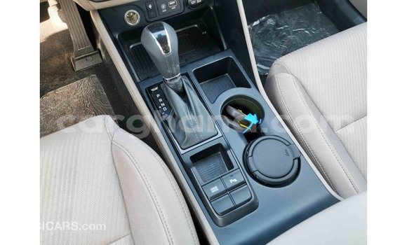 Sayi Imported Hyundai Tucson White Mota in Import - Dubai a Ashanti Sayi Imported Hyundai Tucson White Mota in Import - Dubai a Ashanti