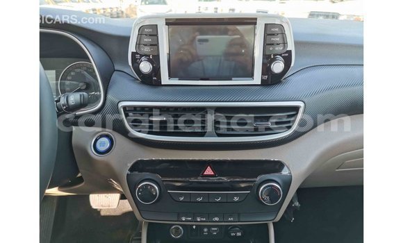 Sayi Imported Hyundai Tucson White Mota in Import - Dubai a Ashanti Sayi Imported Hyundai Tucson White Mota in Import - Dubai a Ashanti