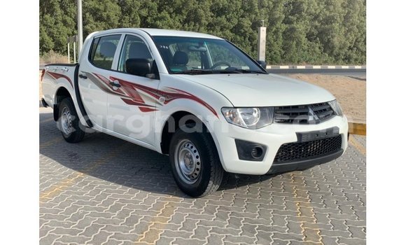 Buy Import Mitsubishi L200 White Car in Import - Dubai in Ashanti Buy Import Mitsubishi L200 White Car in Import - Dubai in Ashanti