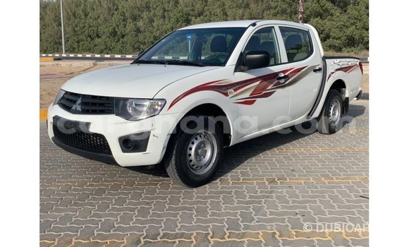 Buy Import Mitsubishi L200 White Car in Import - Dubai in Ashanti Buy Import Mitsubishi L200 White Car in Import - Dubai in Ashanti
