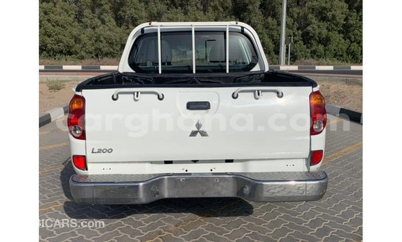Buy Import Mitsubishi L200 White Car in Import - Dubai in Ashanti Buy Import Mitsubishi L200 White Car in Import - Dubai in Ashanti