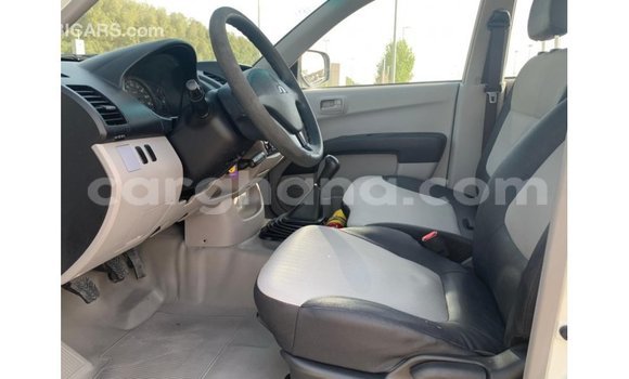 Buy Import Mitsubishi L200 White Car in Import - Dubai in Ashanti Buy Import Mitsubishi L200 White Car in Import - Dubai in Ashanti