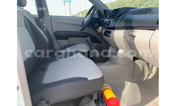 Buy Import Mitsubishi L200 White Car in Import - Dubai in Ashanti Buy Import Mitsubishi L200 White Car in Import - Dubai in Ashanti