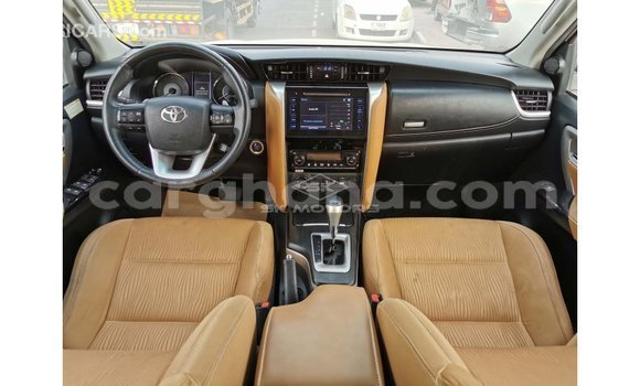 Ra Imported Toyota Fortuner funfun Ọkọ̀ in Import - Dubai ni Ashanti Ra Imported Toyota Fortuner funfun Ọkọ̀ in Import - Dubai ni Ashanti