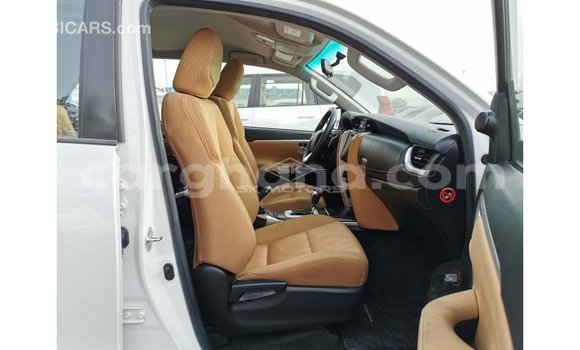 Ra Imported Toyota Fortuner funfun Ọkọ̀ in Import - Dubai ni Ashanti Ra Imported Toyota Fortuner funfun Ọkọ̀ in Import - Dubai ni Ashanti