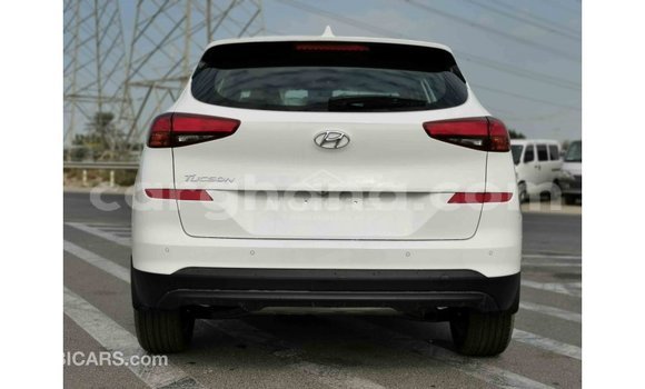 Buy Import Hyundai Tucson White Car in Import - Dubai in Ashanti Buy Import Hyundai Tucson White Car in Import - Dubai in Ashanti