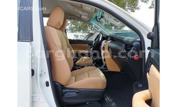 Buy Import Toyota Fortuner White Car in Import - Dubai in Ashanti Buy Import Toyota Fortuner White Car in Import - Dubai in Ashanti